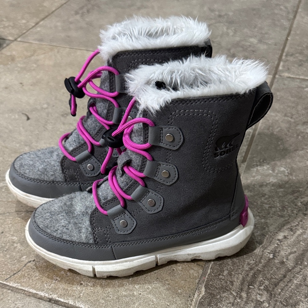 Sorel Kids Gray Boots with Pink Laces